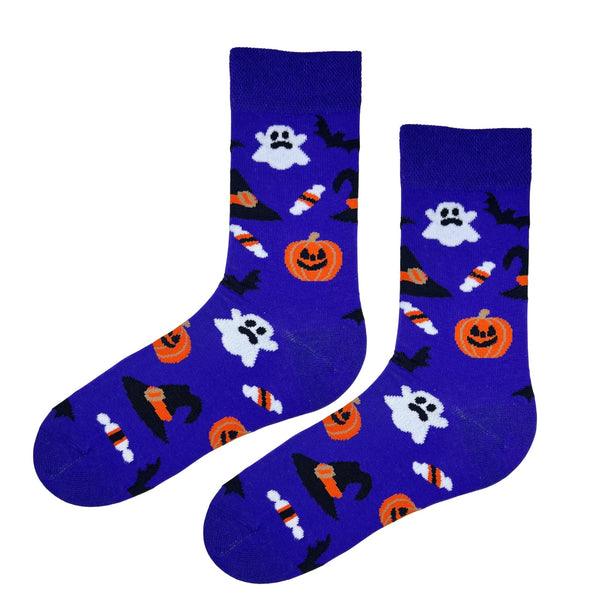 Spooky Ghost & Pumpkin Socks 🎃👻 — the perfect Halloween essential! Featuring cute white ghosts, pumpkins, bats, candy, and witch hats on a bright blue base,